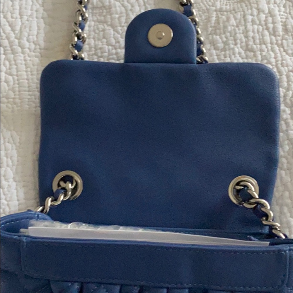 ‼️SOLD‼️Chain Around Blue Quilted SHW - Picture 14 of 15
